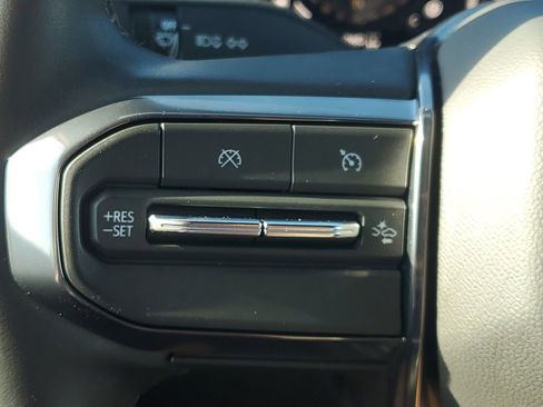 Used 2025 GMC Canyon AT4 w/ Technology Plus Package AWD/4WD image 23