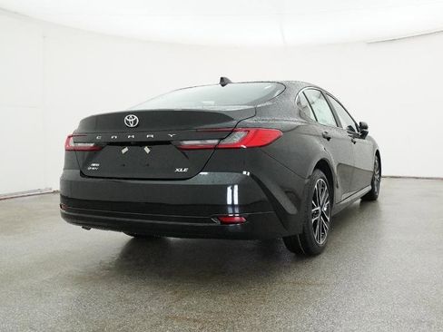 Used 2026 Toyota Camry XLE AWD/4WD image 4