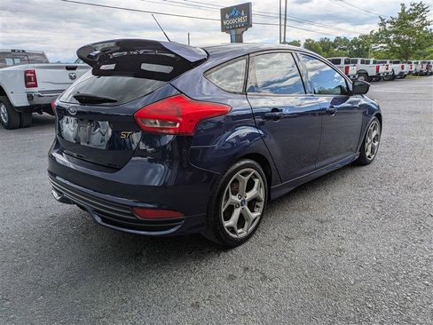 Used 2016 Ford Focus ST FWD image 5