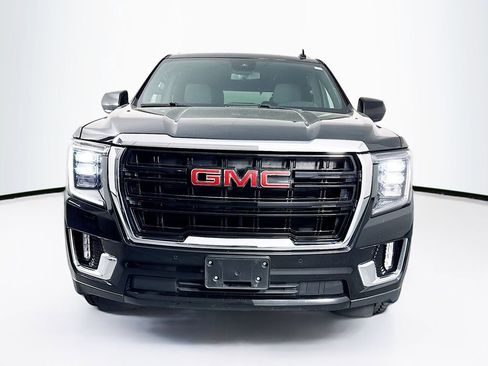 Used 2024 GMC Yukon SLE AWD/4WD image 2