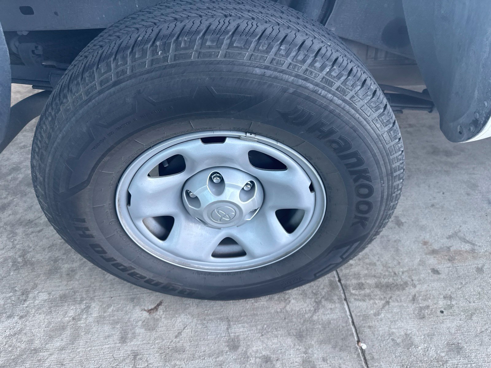 Used 2018 Toyota Tacoma SR w/ SR Convenience Package RWD image 19