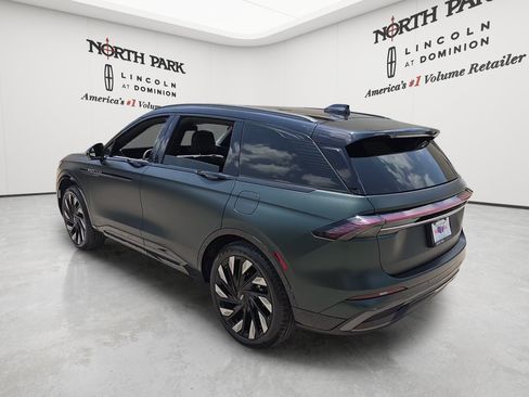 New 2026 Lincoln Nautilus Reserve w/ Jet Appearance Package AWD/4WD image 3
