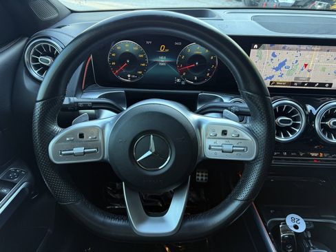 Used 2020 Mercedes-Benz GLB 250 image 25