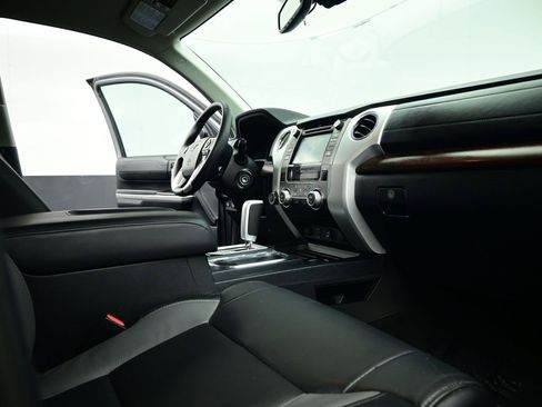 Used 2019 Toyota Tundra Limited w/ Limited Premium Package image 30