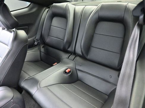 Used 2018 Ford Mustang GT Premium w/ GT Performance Package RWD image 26