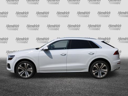Used 2019 Audi Q8 Prestige w/ Towing Package AWD/4WD image 6