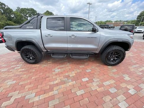 Used 2026 Chevrolet Colorado ZR2 w/ Midnight Edition AWD/4WD image 37