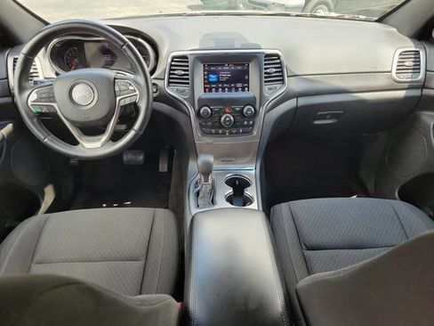 Used 2018 Jeep Grand Cherokee Laredo RWD image 10