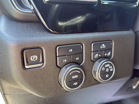 Used 2025 Chevrolet Silverado 2500 LT w/ Convenience Package AWD/4WD image 31