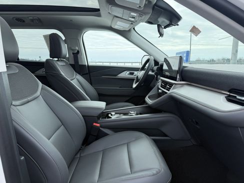 New 2026 Ford Explorer Active w/ Active Comfort Package AWD/4WD image 6