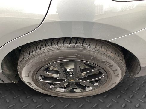 Used 2023 Chevrolet Equinox LT w/ Driver Convenience Package image 23