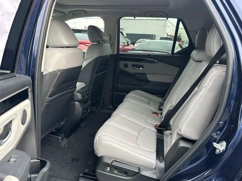 New 2025 Honda Pilot Touring image 15