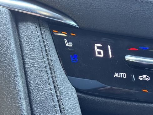 Used 2022 Cadillac XT5 Premium Luxury w/ Technology Package FWD image 37