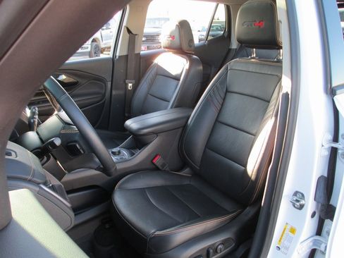 Certified 2024 GMC Terrain AT4 image 17