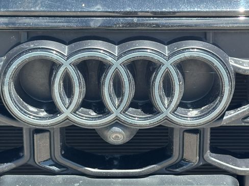 Used 2025 Audi Q8 Premium Plus AWD/4WD image 7