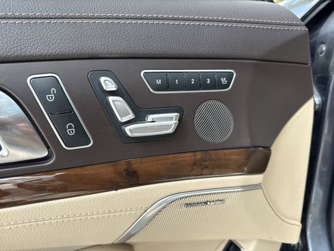 Used 2013 Mercedes-Benz SL 550 image 24