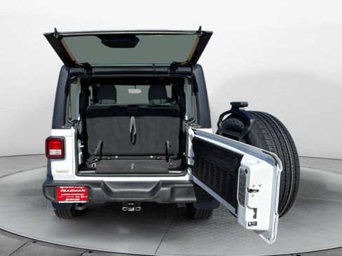 Used 2025 Jeep Wrangler Sport AWD/4WD image 27