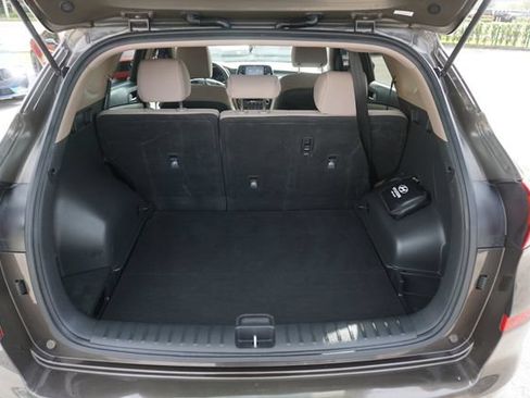 Used 2019 Hyundai Tucson SE FWD image 16