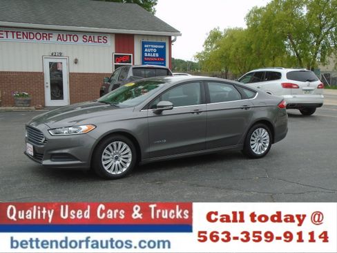 Used 2014 Ford Fusion SE FWD image 5