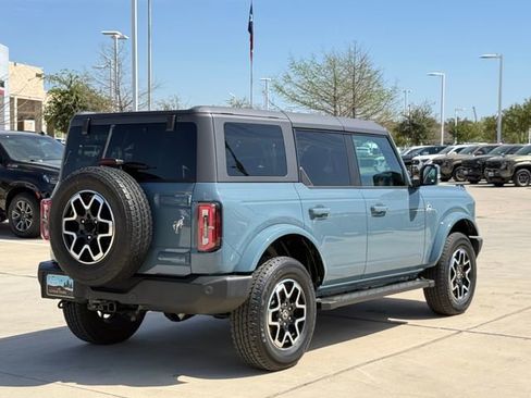 Used 2022 Ford Bronco Outer Banks image 4