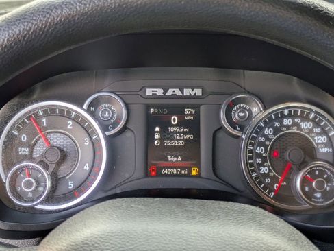 Used 2024 RAM 3500 Tradesman w/ Chrome Appearance Group image 19