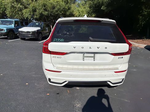 Used 2024 Volvo XC60 B5 Plus w/ Protection Package Premier AWD/4WD image 14