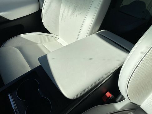 Used 2022 Tesla Model X Plaid image 27