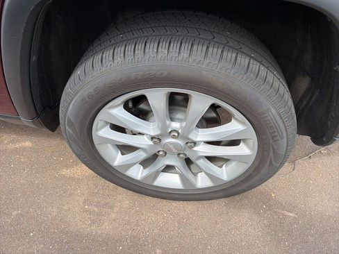 Used 2019 Jeep Grand Cherokee Limited image 7