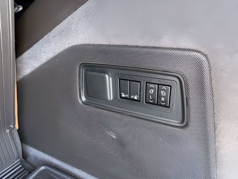 Used 2023 Cadillac Escalade Sport w/ LPO, ONYX Package AWD/4WD image 12