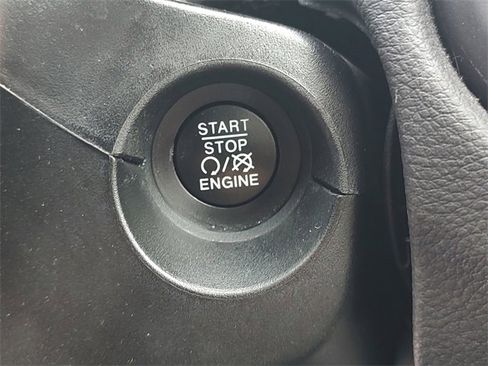 Certified 2018 Jeep Compass Latitude w/ Popular Equipment Group image 21