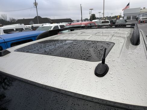 Used 2005 Chevrolet Tahoe Z71 w/ Preferred Equipment Group image 12