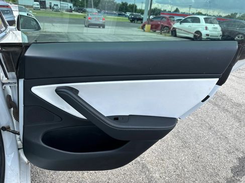 Used 2020 Tesla Model 3 Performance AWD/4WD image 22