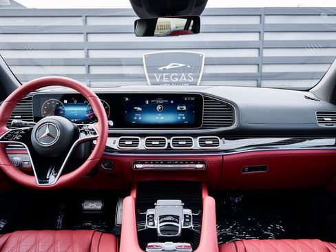 Used 2026 Mercedes-Benz Maybach GLS 600 4MATIC image 71