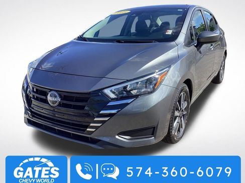 Used 2025 Nissan Versa SV FWD image 5