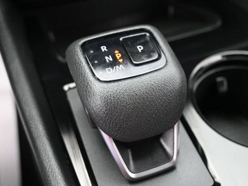 Used 2025 Nissan Rogue SV FWD image 22