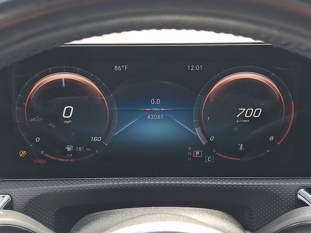Used 2022 Mercedes-Benz CLA 250 4MATIC image 22