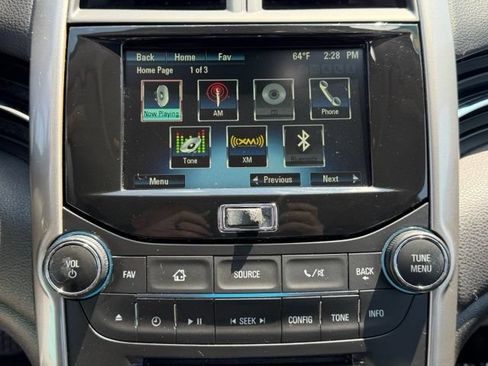Certified 2016 Chevrolet Malibu LT FWD image 4