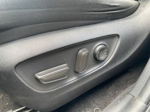 Used 2024 Toyota RAV4 XLE FWD image 20