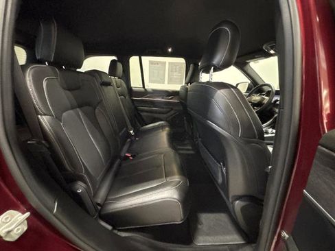 Used 2024 Jeep Grand Cherokee Limited AWD/4WD image 22