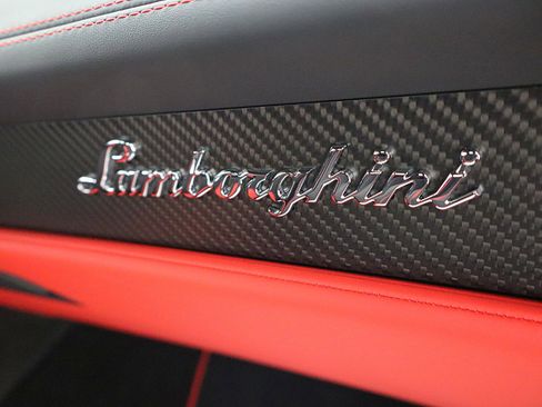 Used 2023 Lamborghini Huracan Tecnica image 41