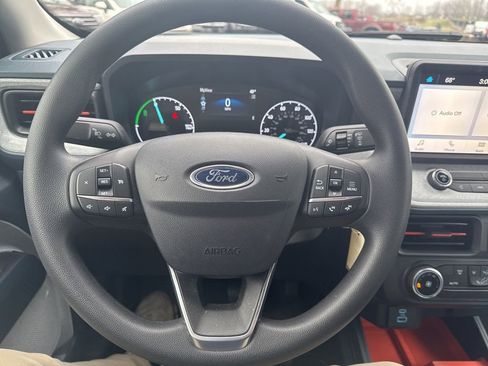 Certified 2024 Ford Maverick XLT image 12