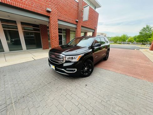 Used 2019 GMC Acadia SLT AWD/4WD image 3
