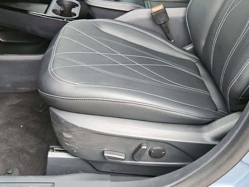 Used 2023 Ford Mustang Mach-E Select image 17