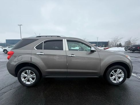 Used 2011 Chevrolet Equinox LT w/ Chrome Appearance Package image 5