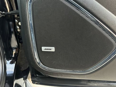 Used 2019 Chevrolet Suburban LT image 14