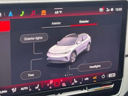 Used 2025 Volkswagen ID.4 Pro image 38