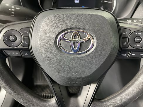 Used 2023 Toyota RAV4 LE image 18