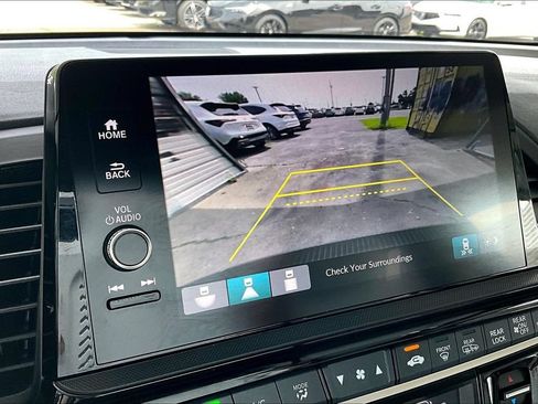 Used 2025 Honda Odyssey EX-L image 29