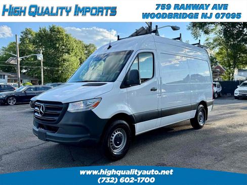 Used 2020 Mercedes-Benz Sprinter 1500 image 3