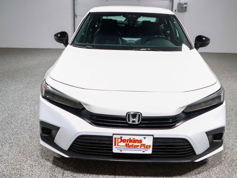 Used 2023 Honda Civic Sport image 4